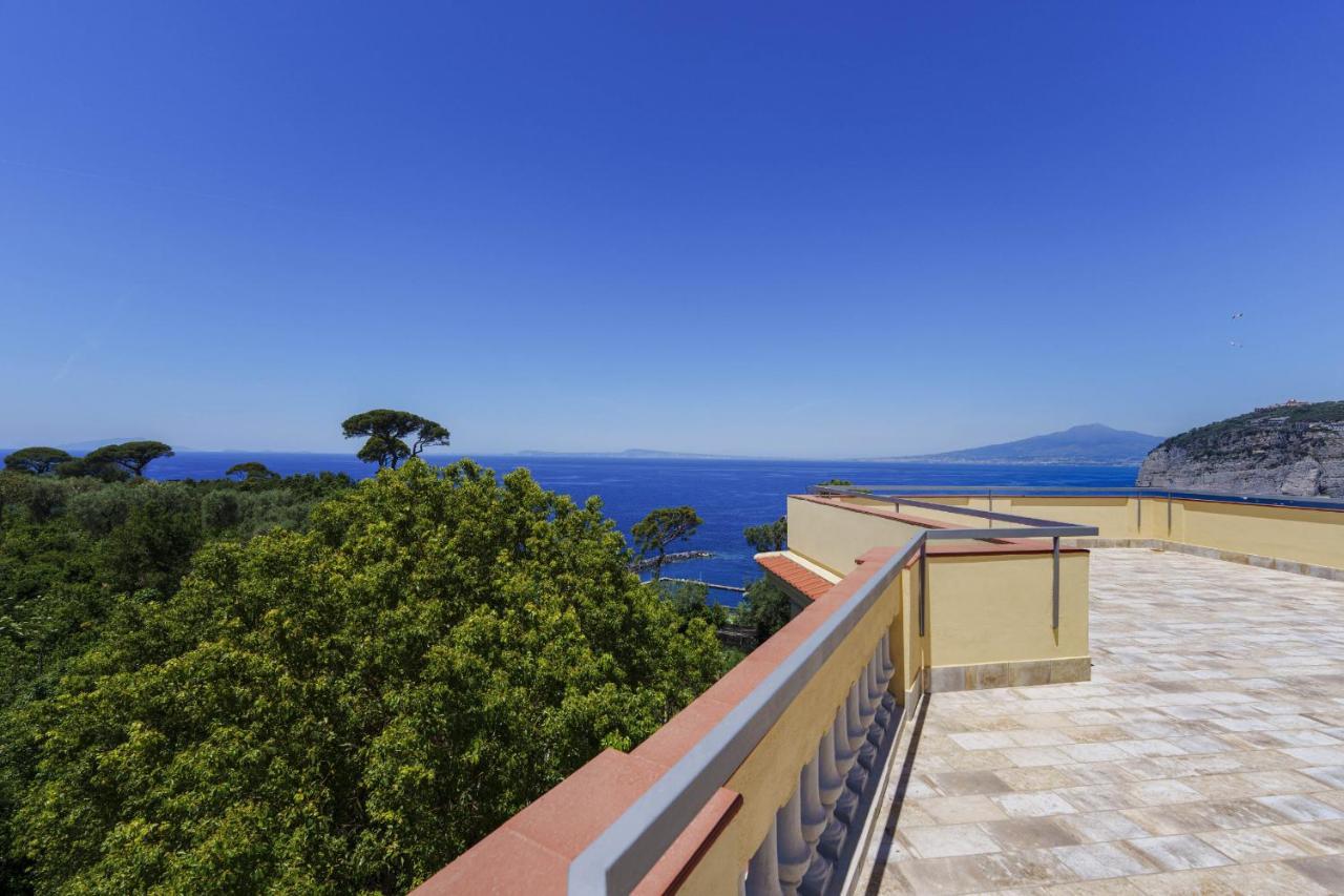 Villa Preziosa Al Pizzo 3 Km Da Sorrento Sant'Agnello Exterior photo